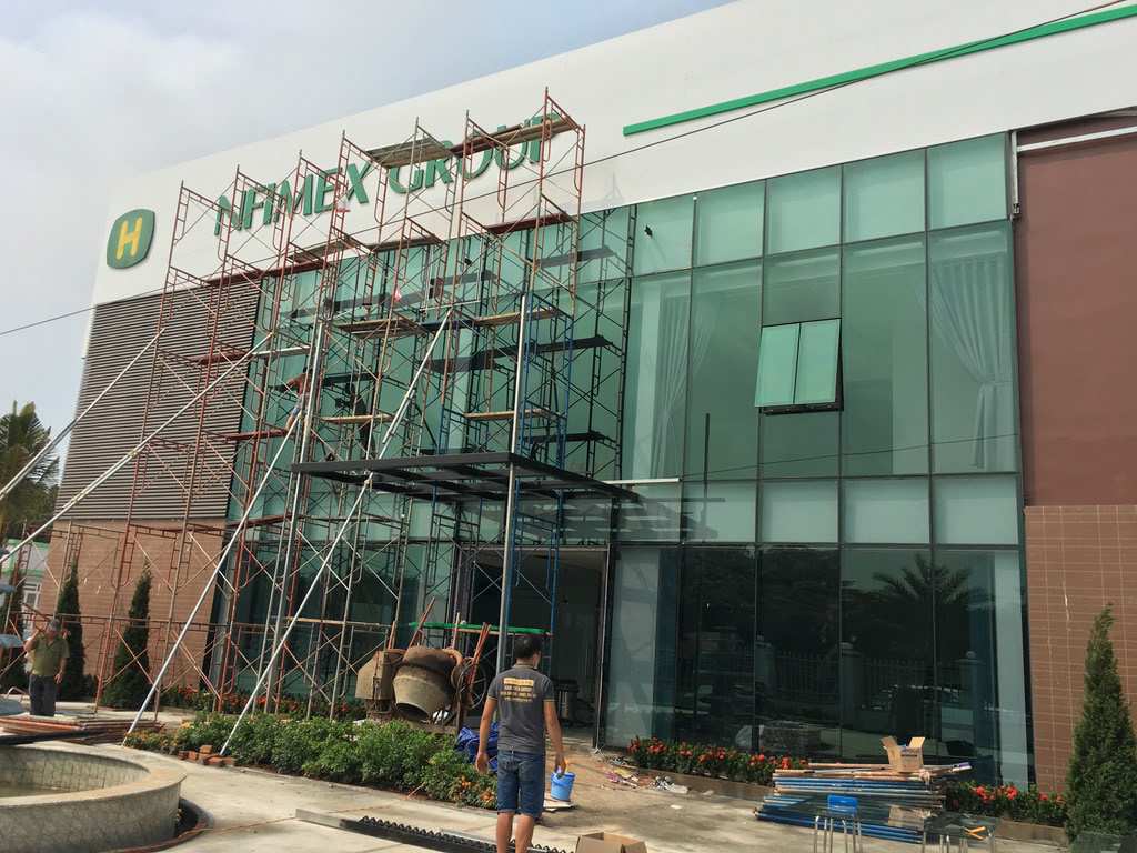 Thi công cửa nhôm kính giá rẻ theo yêu cầu tại Hà Nội